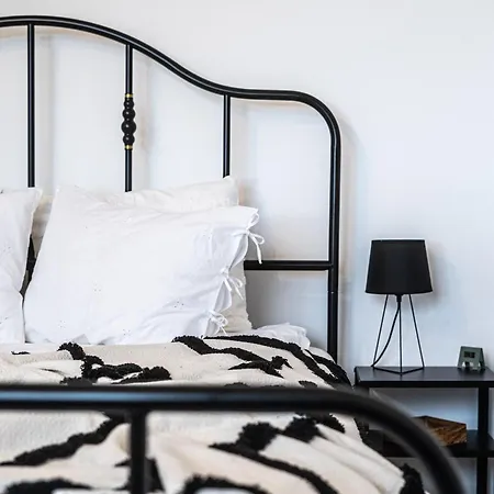 Csücsök - Franciska Lak Szanda