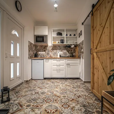 Csücsök - Franciska Lak *