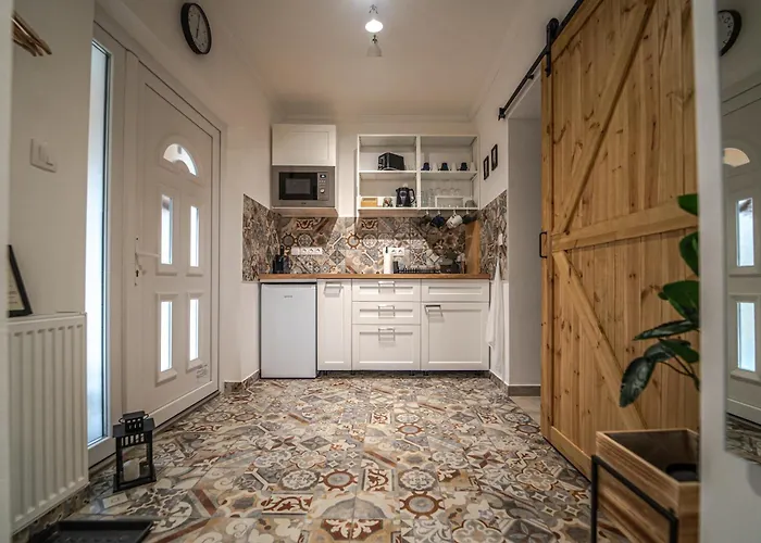 Csücsök - Franciska Lak *